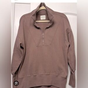 Abercrombie & Fitch 3/4 Zip Split Hem Sweatshirt